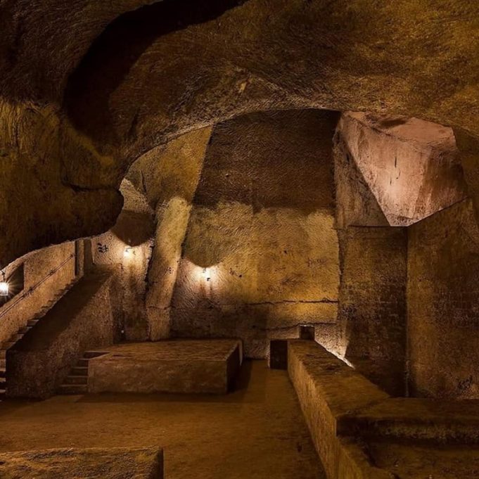 Le Naples souterrain et le tunnel Borbonico les différences Bouger