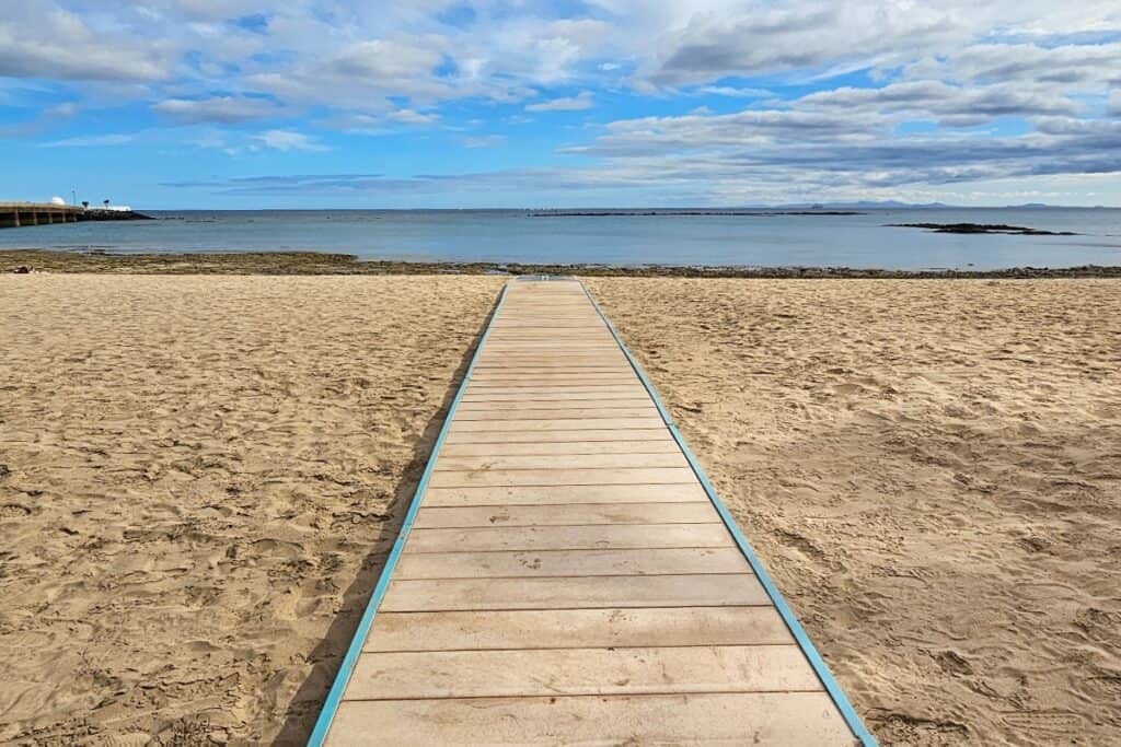 accès handicapé plage El Reducto