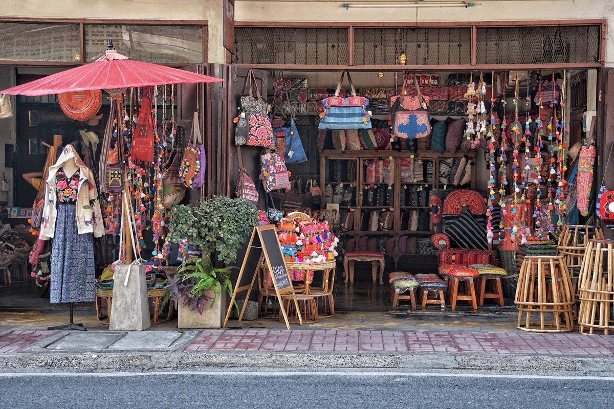 shopping dans les rues de Chiang Mai