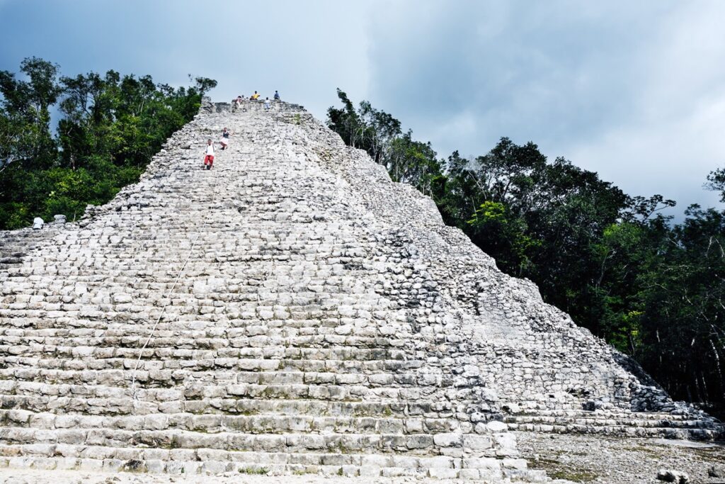 grande pyramide de coba