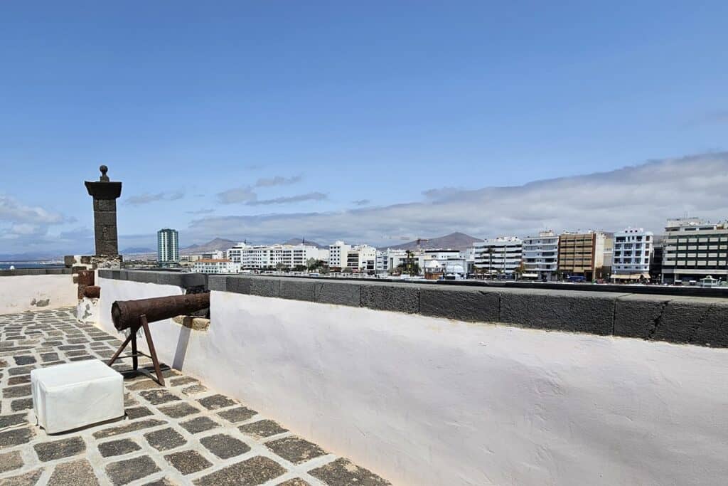 vue sur Arrecife depuis le castillo san gabriel