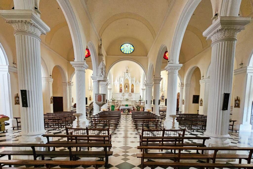 intérieur église Notre Dame de Guadalupe