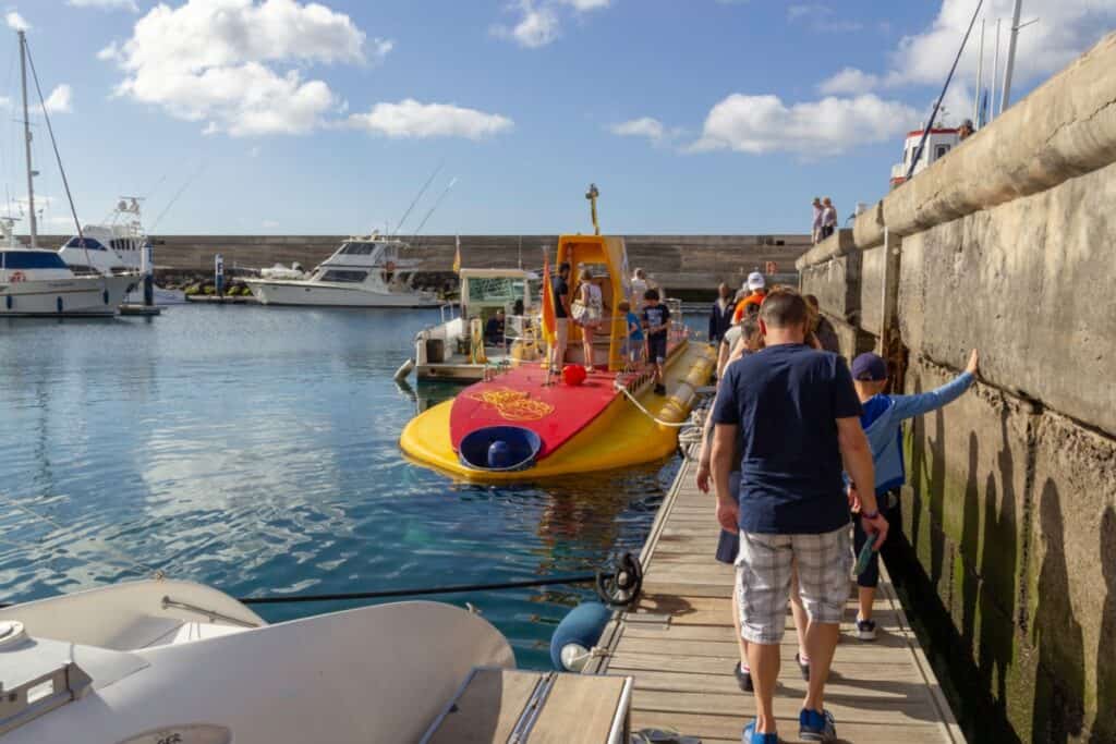 sous-marin jaune de Lanzarote