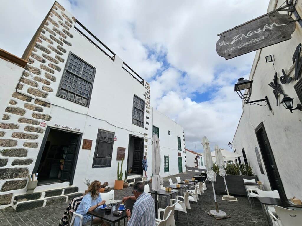 rue León y Castillo