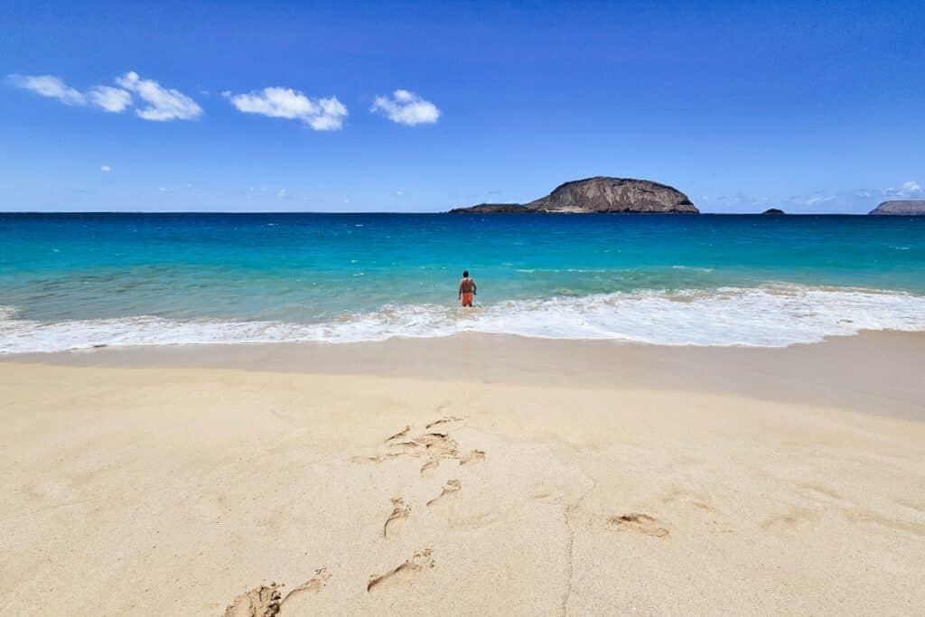 baignade à la Playa de Las Conchas