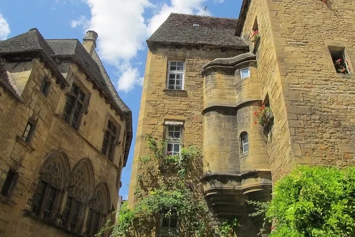 Visiter Sarlat et ses alentours : guide de visite