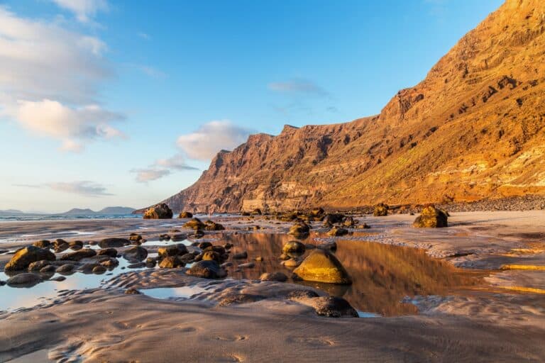 Randonnée sur la côte de Famara et ses falaises