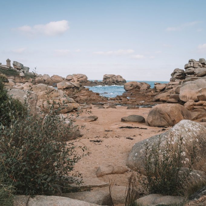 Visiter Ploumanac'h : Les Rochers, Le Phare, La Plage, La Ville...