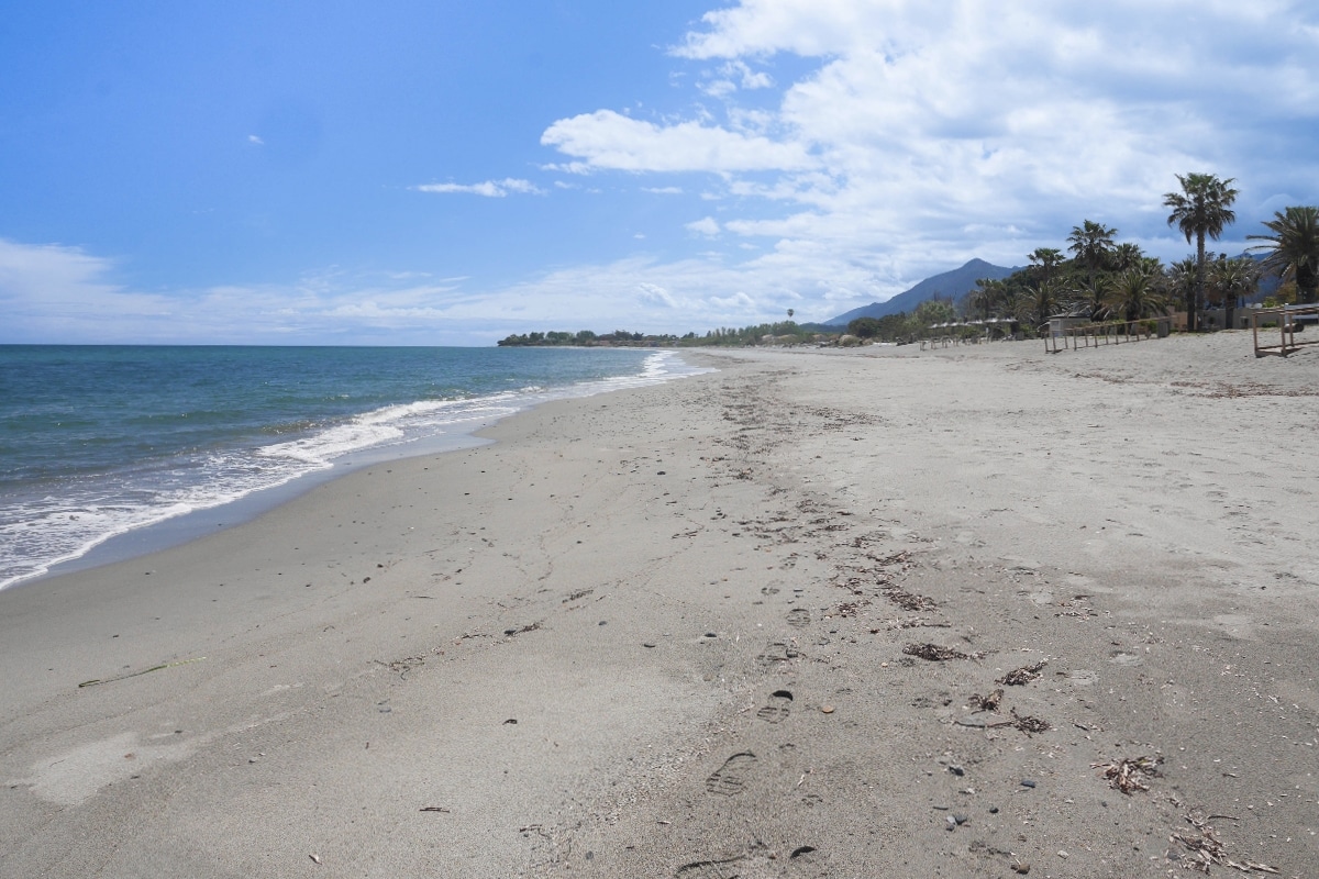 plage de san pellegrino folleli