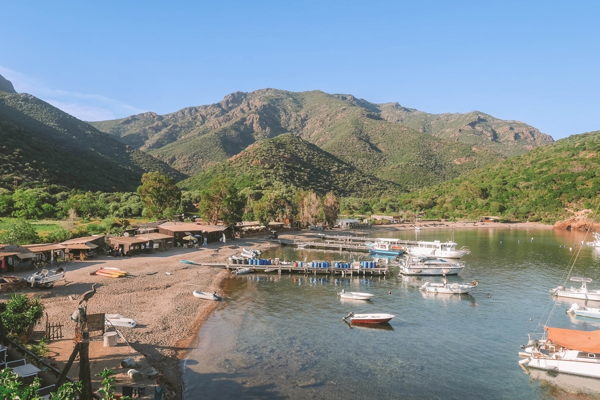 Visiter Girolata : un village unique en Corse