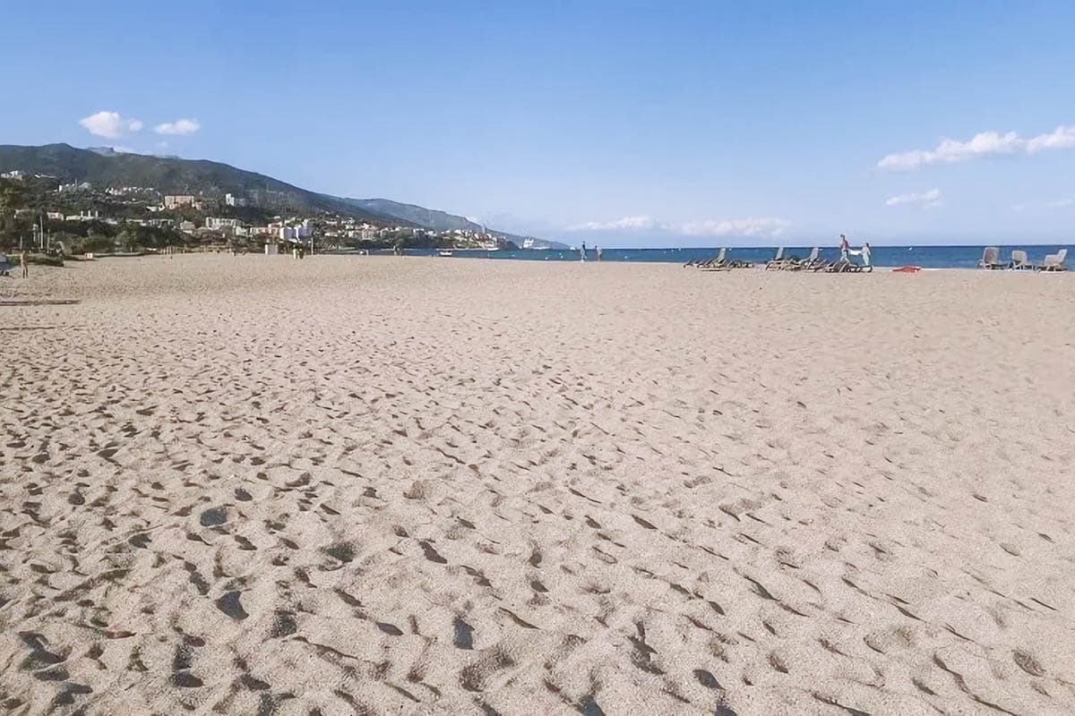 plage de l'arinella bastia