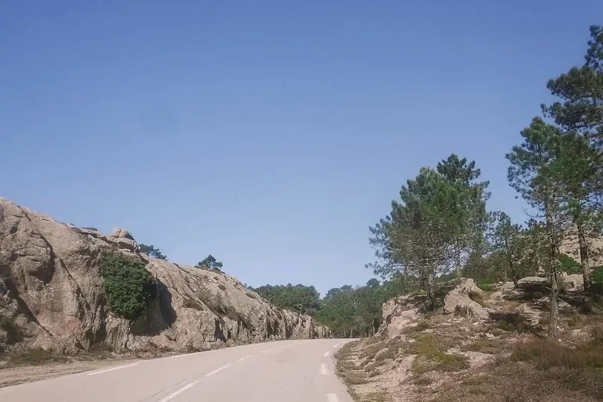 Route Porto Vecchio Zonza : un itinéraire de roches et de pins