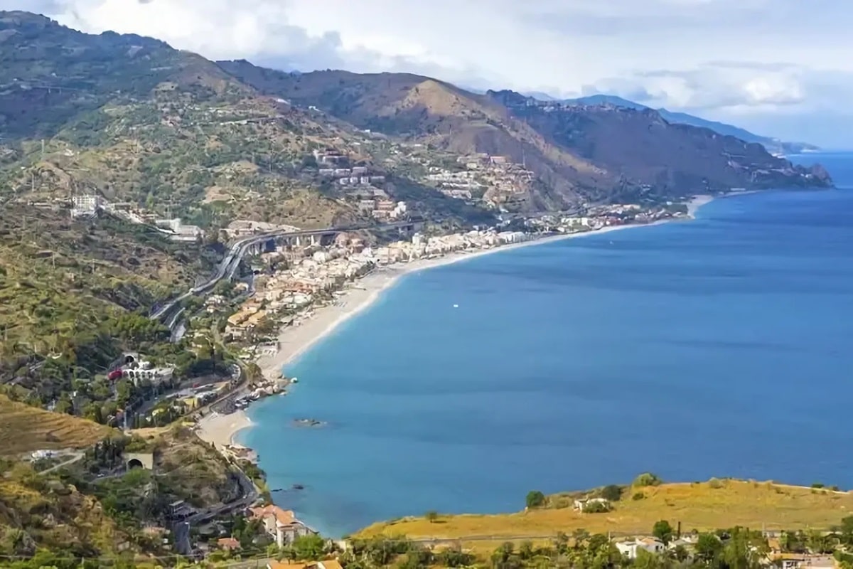 Visiter Giardini Naxos