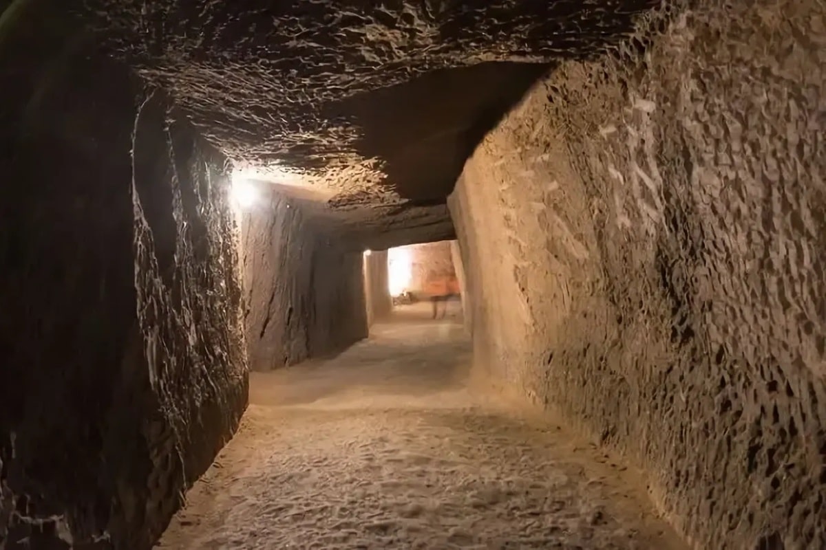 Le Naples souterrain et le tunnel Borbonico : les différences