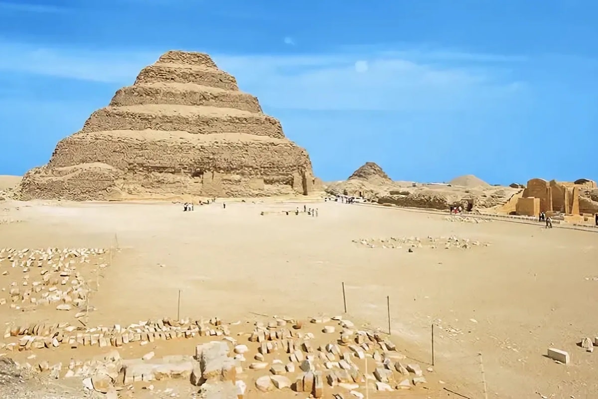 Visiter Saqqarah et la pyramide de Djéser : guide