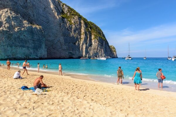 Plage De Navagio (Baie Du Naufrage) à Zakynthos – Bouger & Voyager