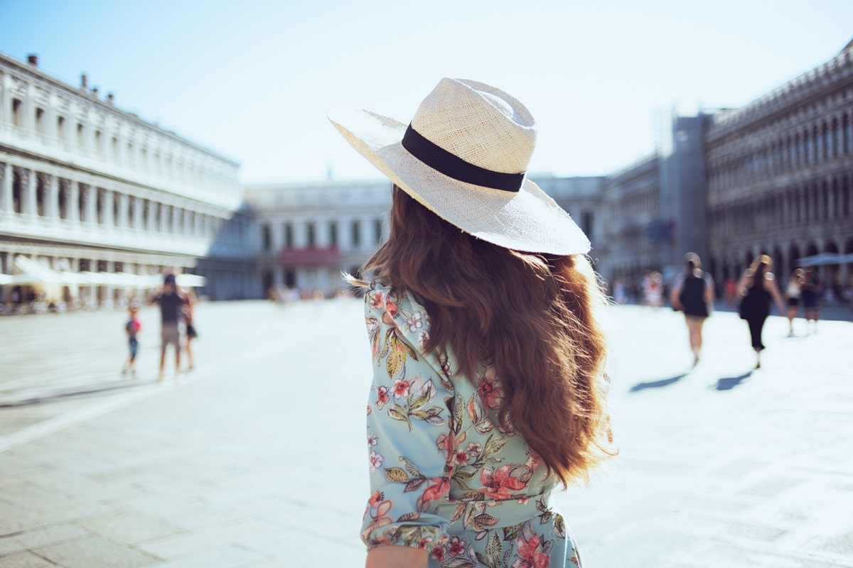 Comment s’intégrer à la population locale lors d’un voyage en Italie