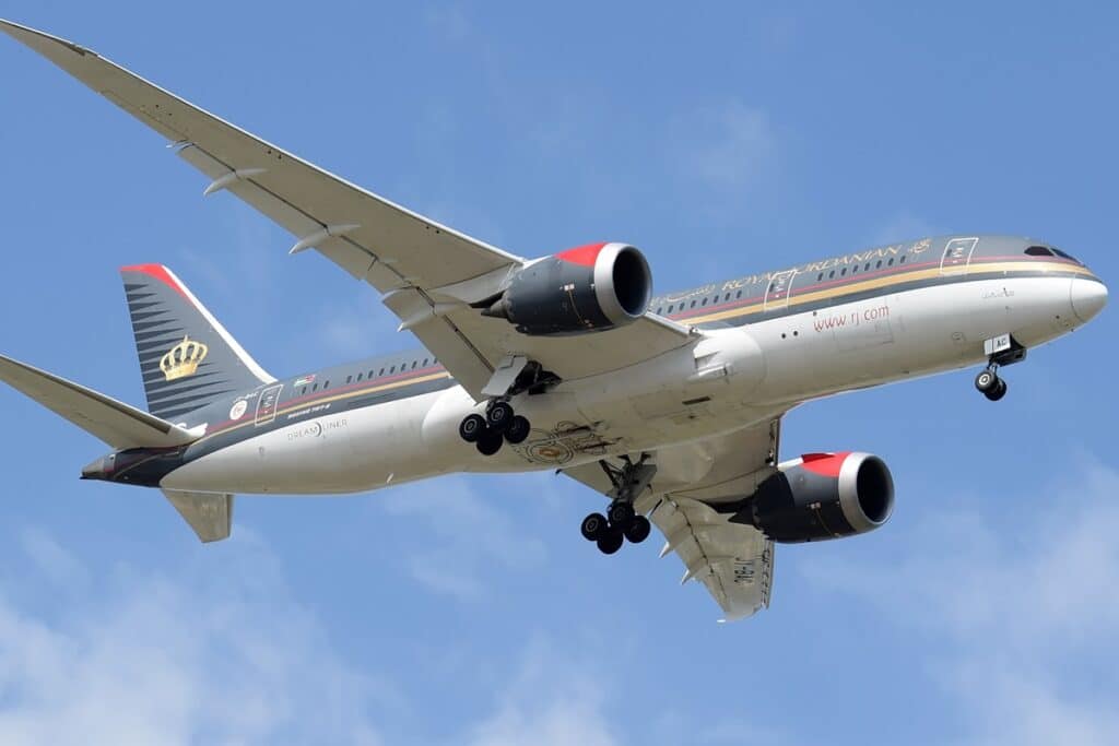 avion Royal Jordanian en vol