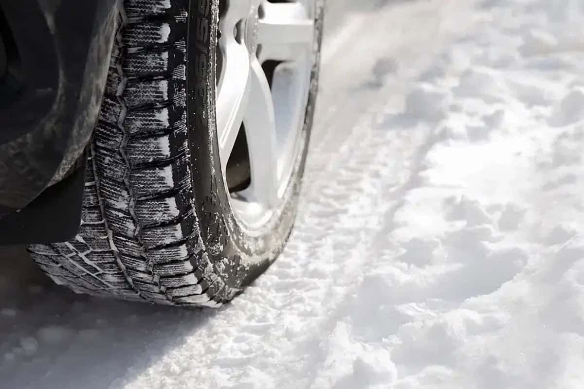 Avant de prendre la route, choisissez les bons pneus !