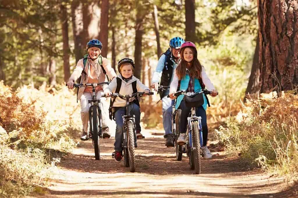 activité vélo en famille