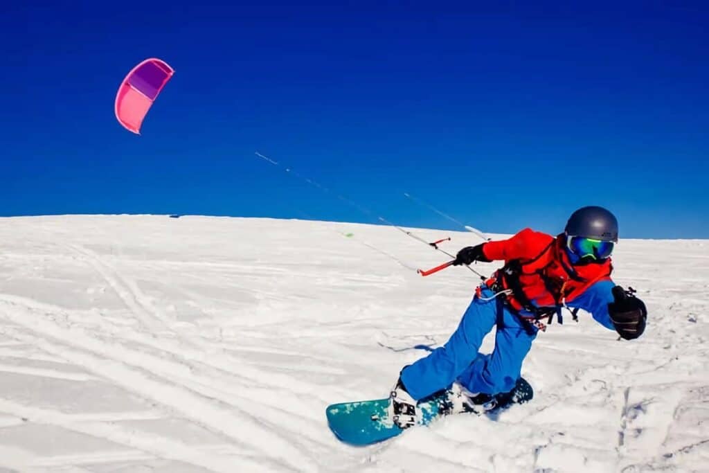 skieur avec une veste chauffante