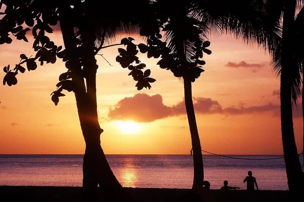 beau coucher de soleil en Guadeloupe