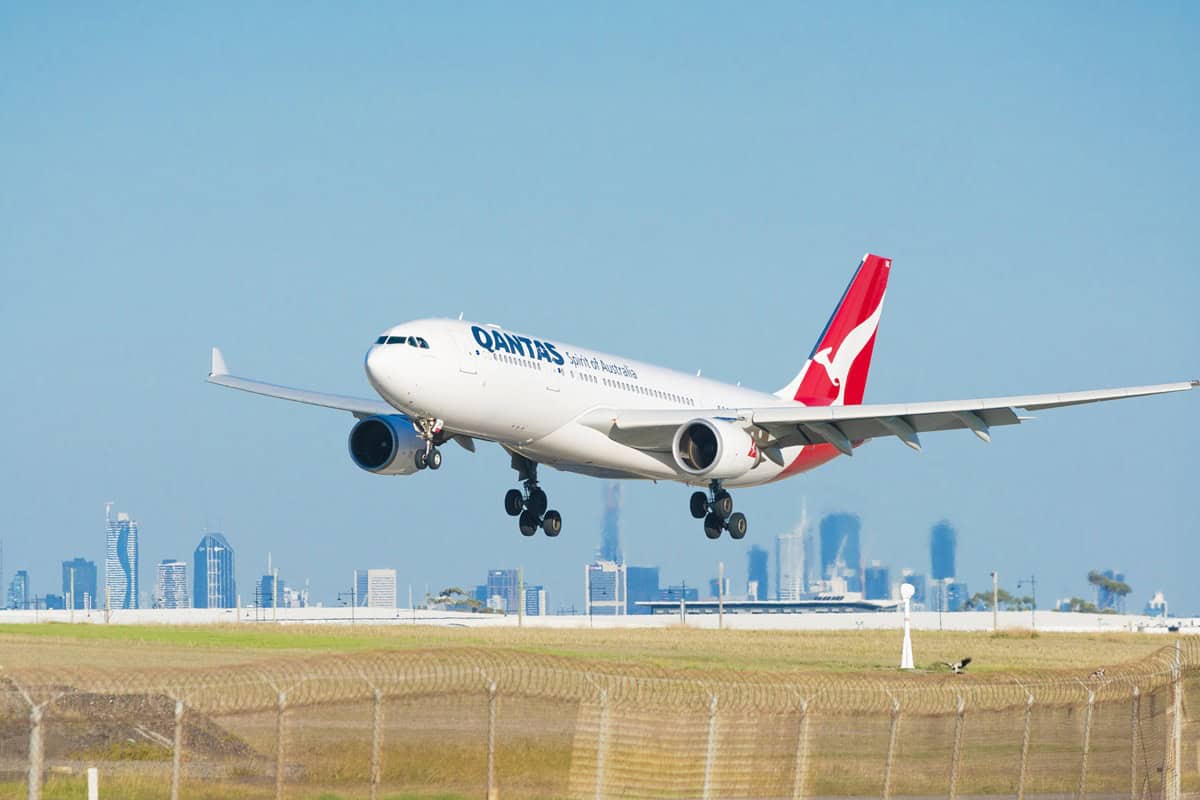 avion qantas qui décolle