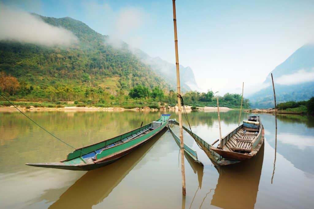 barques traditionnelles sur le mekong