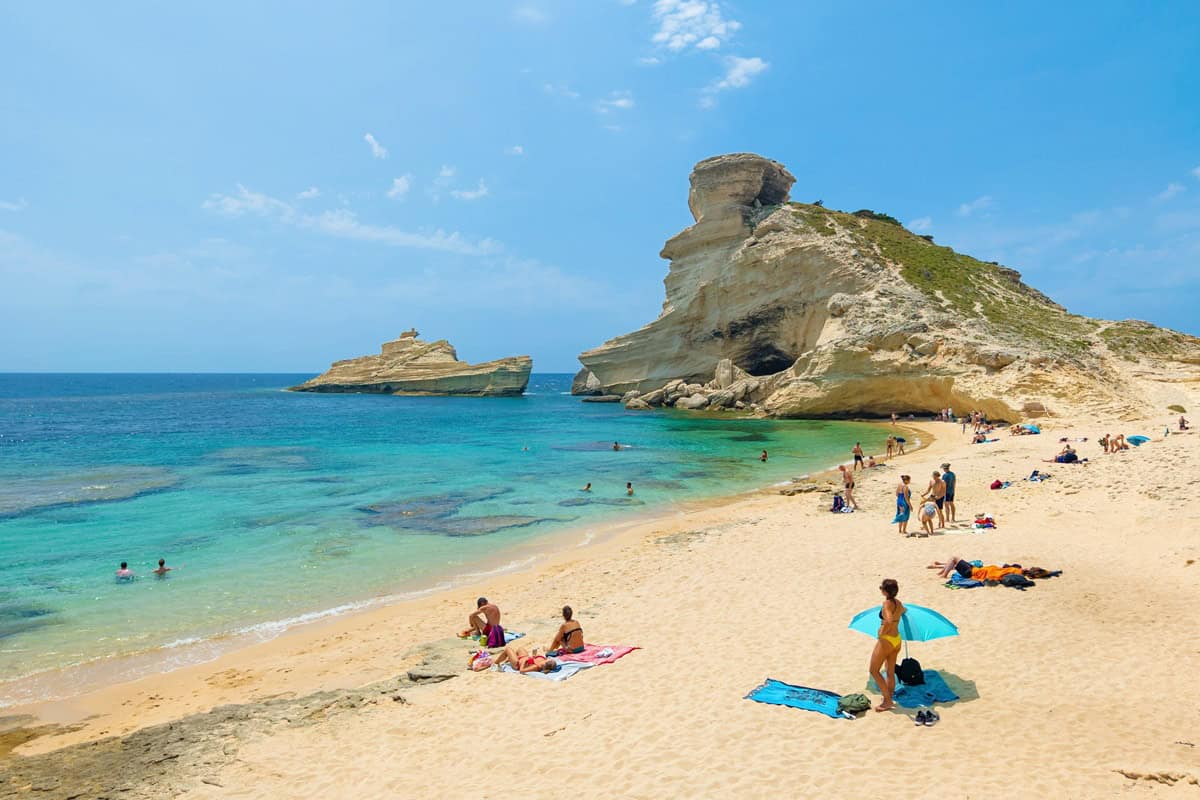 la plage saint antoine près de Bonifacio