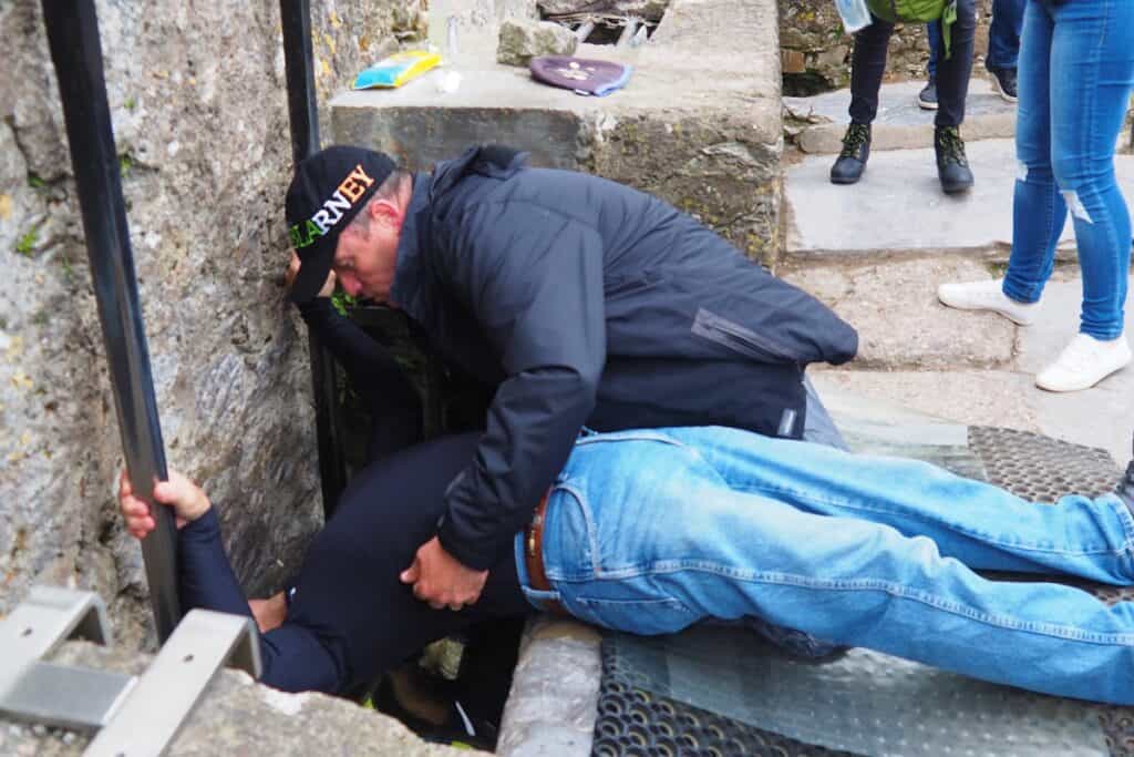 embrasser la pierre de Blarney