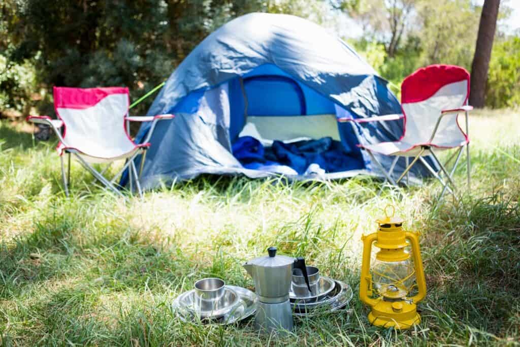 matériel de base pour le camping