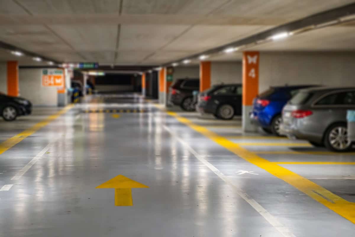 Gare de l’Est et Montparnasse : conseils pour trouver un parking