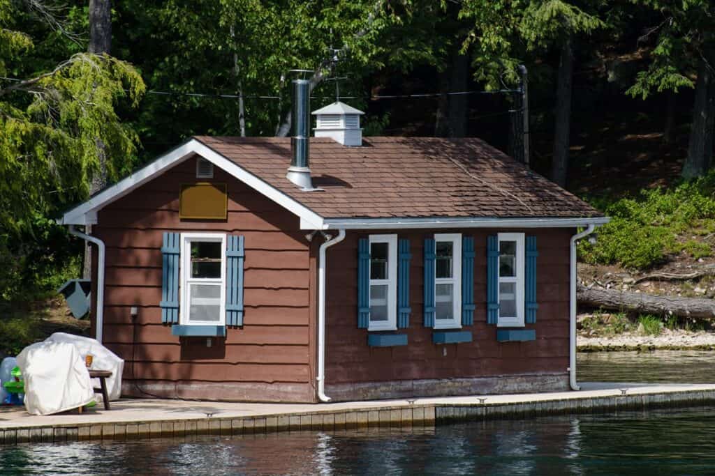 petite cabane flottante