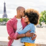 couple amoureux à Paris