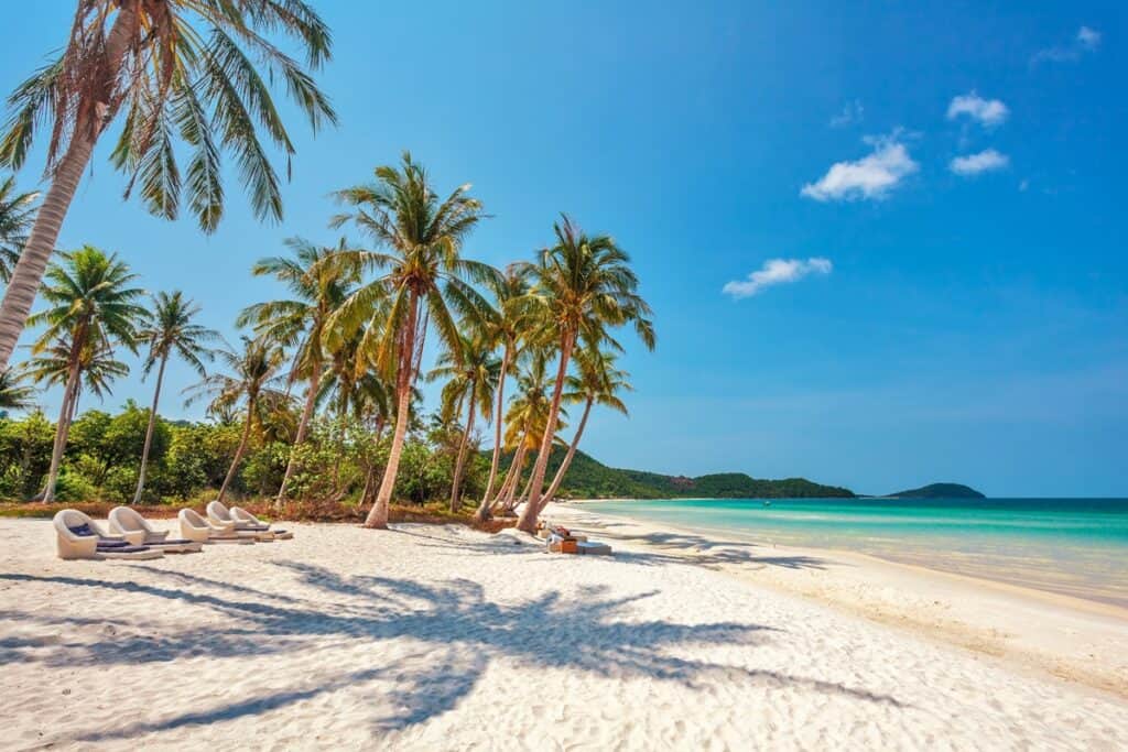 plage paradisiaque sur l'île de Phu Quoc