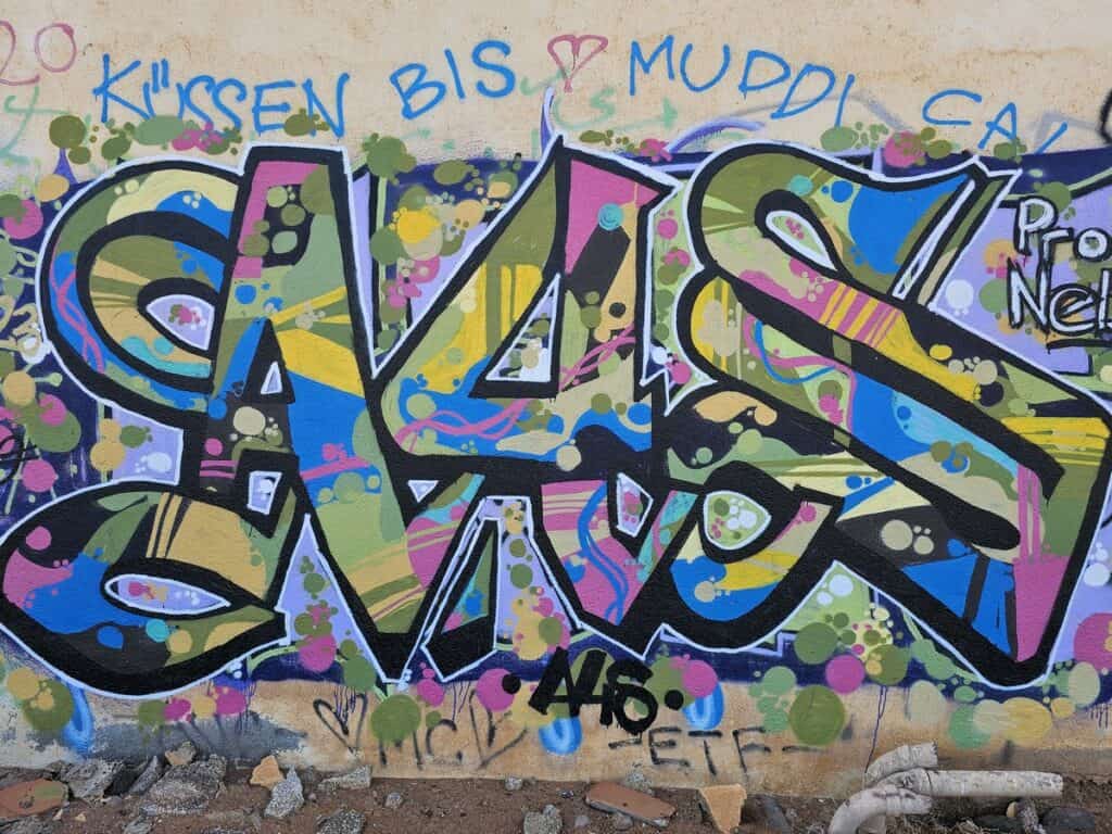 tag graffiti