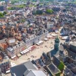 la place de Mons vue du ciel