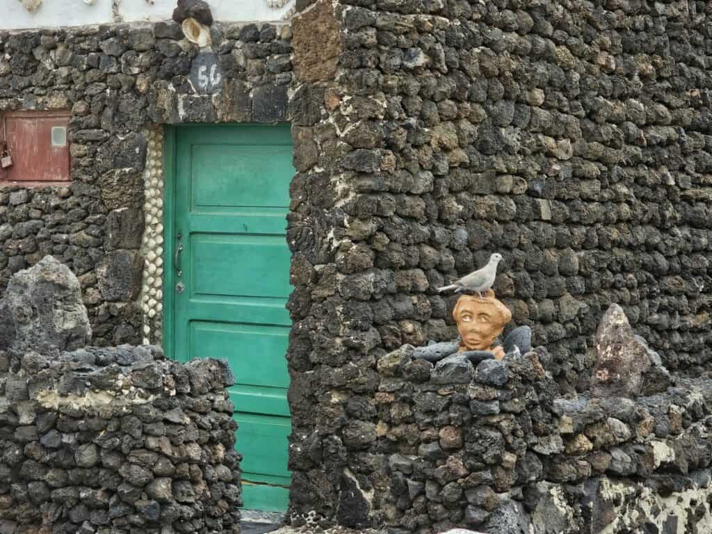 maison en pierre de lave