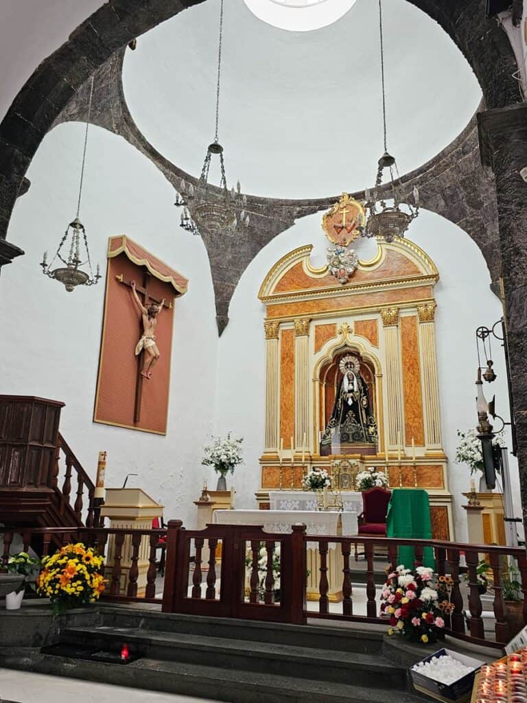 intérieur ermitage notre dame des douleurs