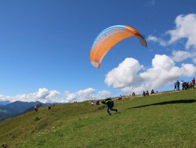 Comment apprendre le parapente et voler seul ?